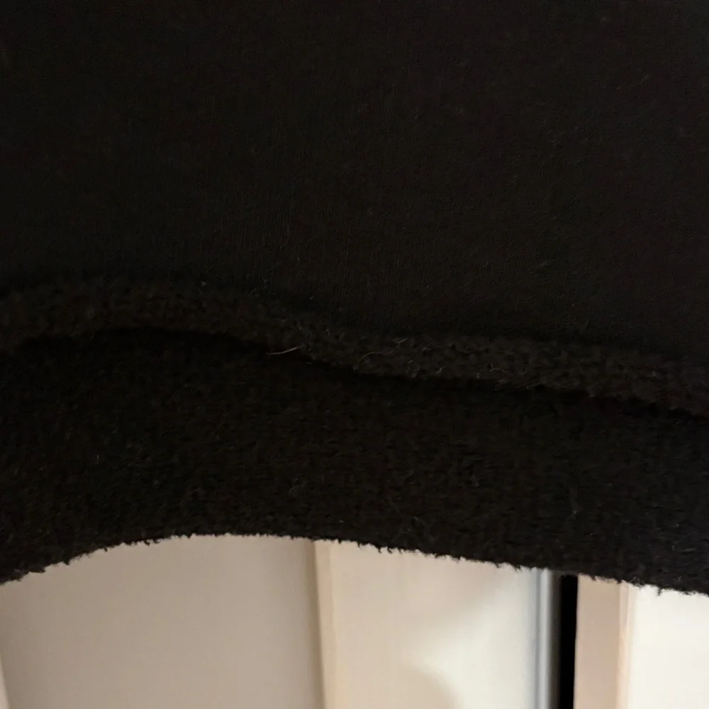 Frank & Eileen caplet Black Boxy Crewneck Short-Sleeve Sweatshirt - Picture 5 of 8